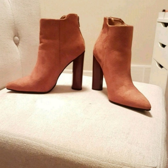 Tan heeled ankle boots in a size 6 - Picture 5 of 5
